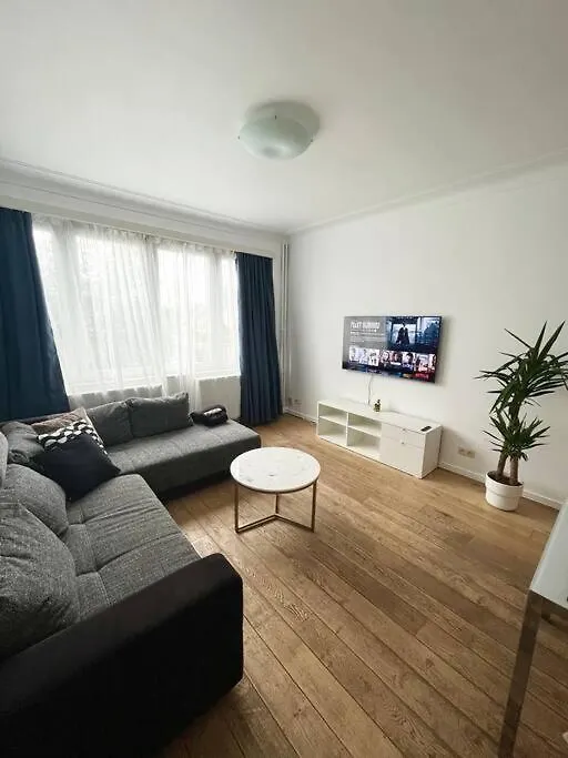 Stylish Two Bedroom Flat Bruselas Apartamento